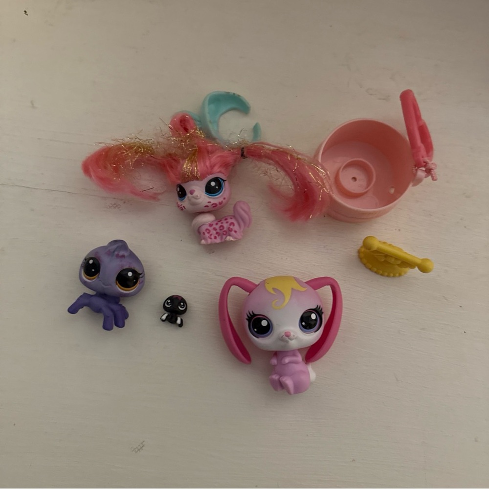 Colorful Littlest Pet Shop Figures Set Hasbro